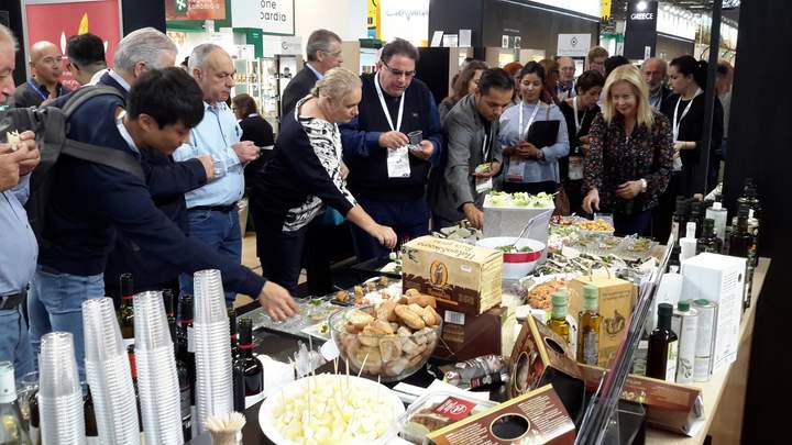 Στη Sial Paris Κρητική διατροφή και προϊόντα