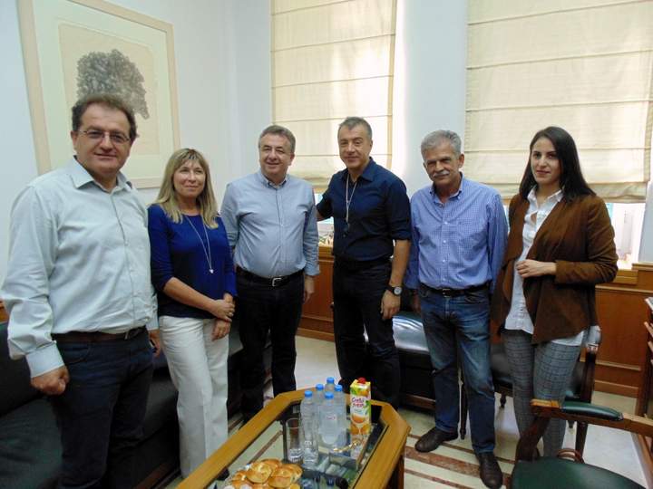 Συνάντηση Αρναουτάκη Θεοδωράκη για έργα υποδομής ανάπτυξης της Κρήτης