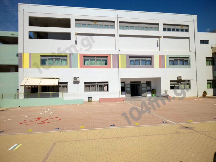 Οι αναλήθειες Ζερβού για τη σχολική στέγη