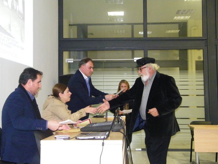 τιμή στους χορηγούς για τη Πλατεία των Χριστουγέννων