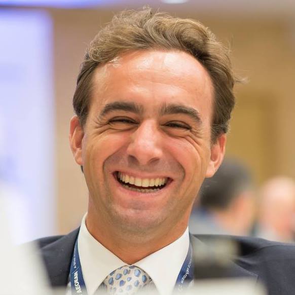 Να ρυθμιστεί ή όχι η βραχυχρόνια μίσθωση;