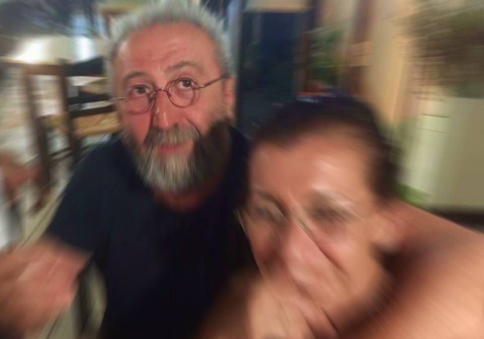 Ένας ένας το διαλάμε κι αραιώνουμε .....