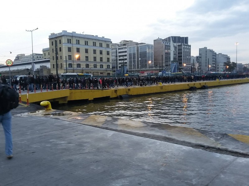 λιμάνι Πειραιά, λίγο μετά την απόβαση