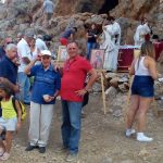 Αγριόμαντρα θεία λειτουργία στο ασκητήριο