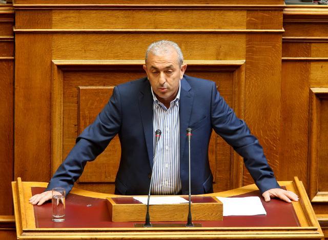 Την ώρα που η αύξηση του πληθυσμού των λαγοκέφαλων οδηγεί σε αδιέξοδο τους Αλιείς, το Υπ.Α.Α.Τ. περί άλλων τυρβάζει
