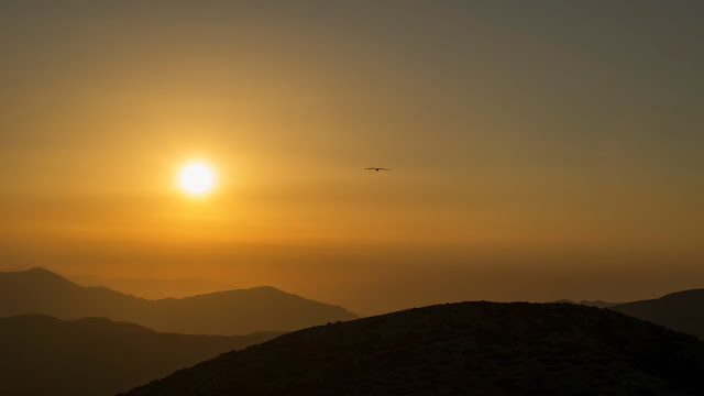 απογευματινή πεζοπορία με πανσέληνο στο οροπέδιο Καθαρού