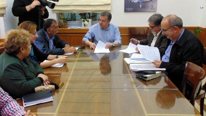Συμβάσεις έργων για το Λασίθι, υπέγραψε ο Περιφερειάρχης