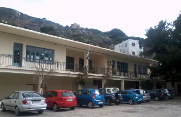 για την παραμονή των Γραφείων της Κοινότητας στο Βραχάσι