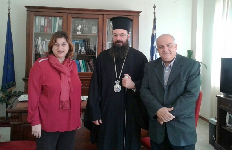 ο Μητροπολίτης Γεράσιμος με την αντιπεριφερειάρχη Πελαγία Πετράκη και τον περιφ. σύμβ. Μανώλη Κλώντζα