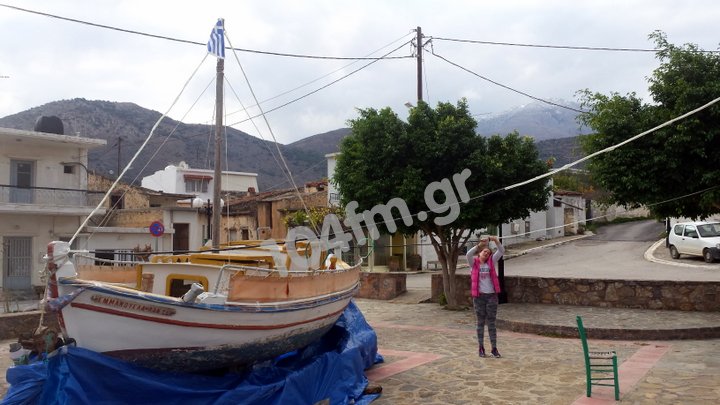 Η βάρκα έπιασε ξηρά και βγήκε στα Λακώνια
