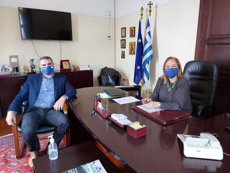 Συνάντηση Κοζυράκη - Χνάρη για τους δασικούς χάρτες