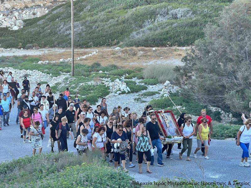 μεταφορά της Εικόνας της Παναγίας Φανερωμένης Σητείας από την Σκοπή στην Ιερά Μονή στον Τράχηλα