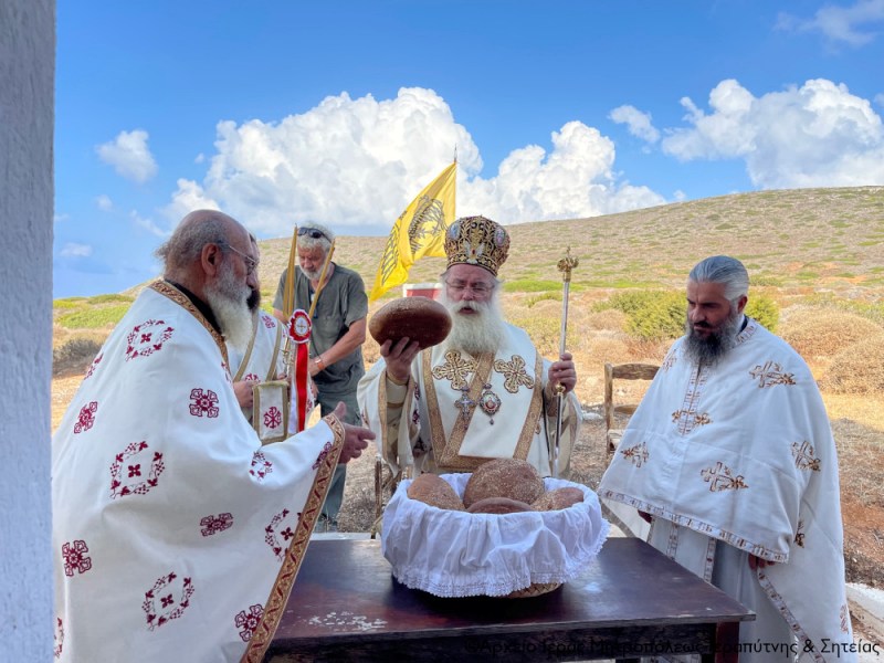 Αρχή της Ινδίκτου με Αρχιερατική Θεία Λειτουργία στον Ιερό Ναό Αγίου Αντωνίου στις Διονυσάδες