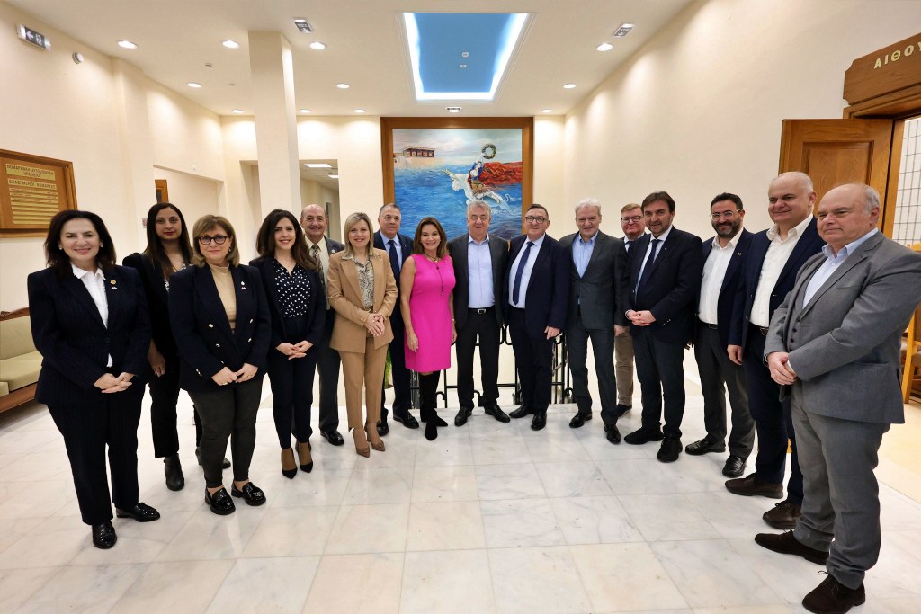 Συνάντηση εργασίας στην Περιφέρεια Κρήτης με το Διοικητικό Συμβούλιο της Παγκόσμιας Διακοινοβουλευτικής Ένωσης Ελληνισμού 