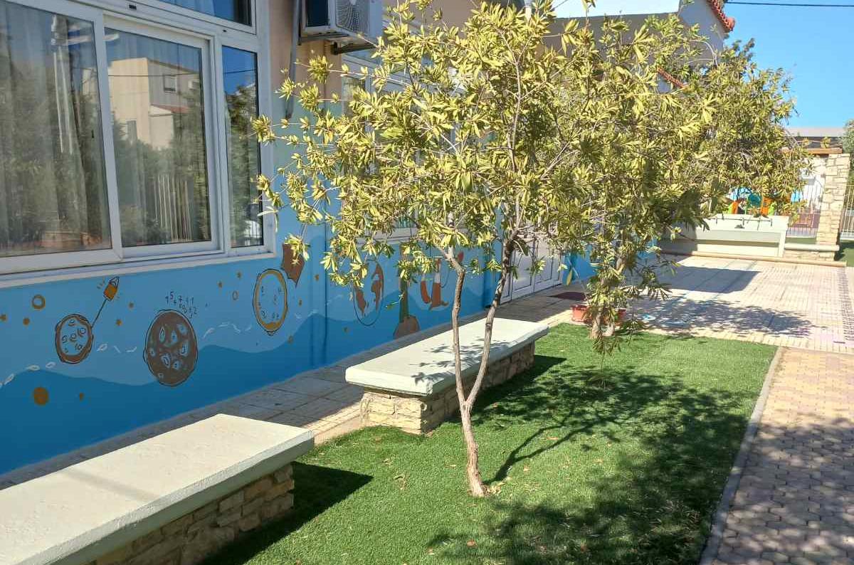 συντηρήθηκε ο αύλειος χώρος του 5ου Νηπιαγωγείου Αγίου Νικολάου