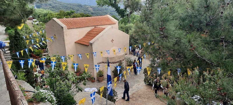 Πλήθος κόσμου τίμησε τη Μάνα στο Βιγλί Βουλισμένης