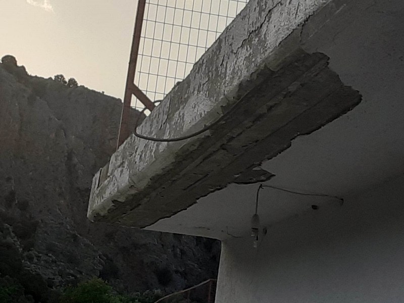 Το μαύρο χάλι του γηπέδου Κριτσάς