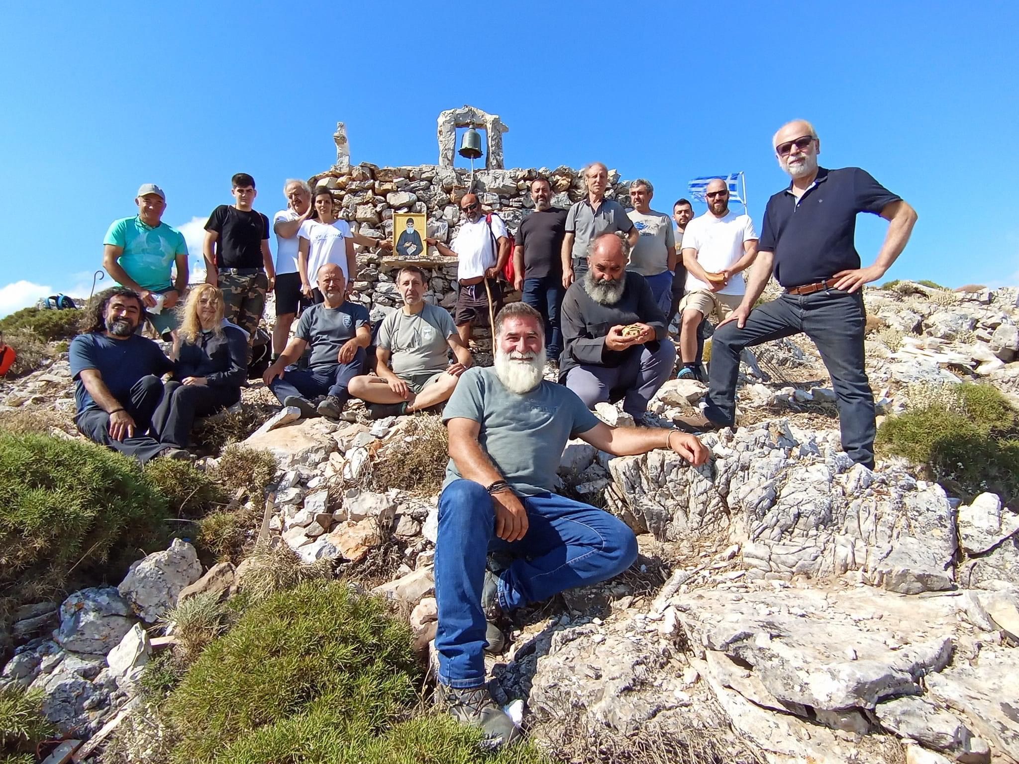 ανήμερα της εορτής του Αγίου Παϊσίου, με αφετηρία τη Νεάπολη Λασιθίου και προορισμό το ομώνυμο νεόκτιστο μικρό εκκλησάκι στην κορυφή Αρκολάκια της Καβαλαράς