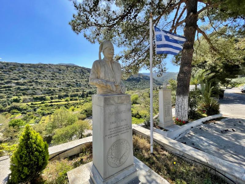 Αρχιερατικό Μνημόσυνο για τον Καπετάν Σήφη Δερμιτζάκη στη Μαρωνιά