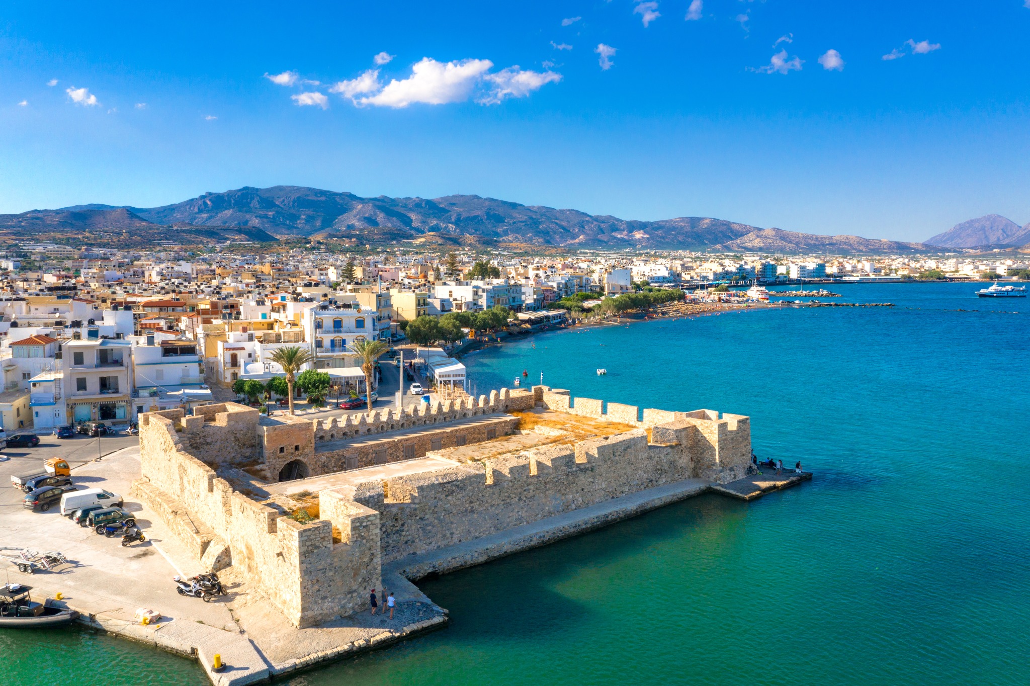 Γιορτή τουρισμού χωρίς τουρίστες: Το παράδοξο της Ιεράπετρας