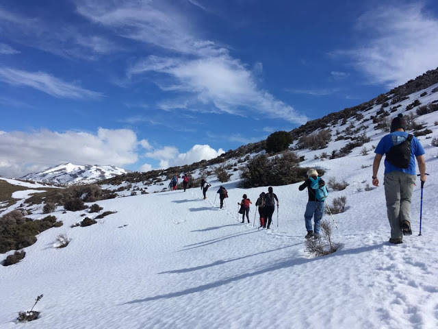 πεζοπορία στα χιόνια (οροπέδιο Καθαρού)
