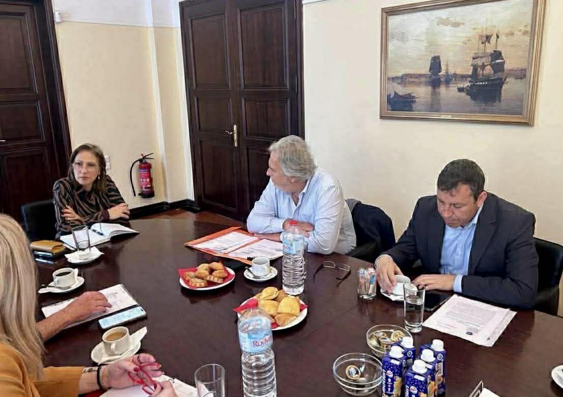 Συνάντηση στην Αποκεντρωμένη Διοίκηση Κρήτης με Δήμους Σητείας και Αγίου Νικολάου για τη πολεοδομία Σητείας