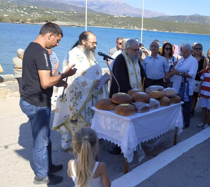 Στον Άγιο Παντελεήμονα τον Καλοχωριανό