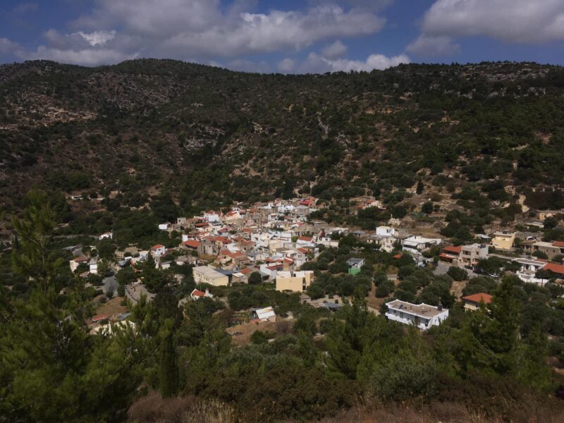 Από το φαράγγι της Κατσικαντάρας ως τη Πρίνα