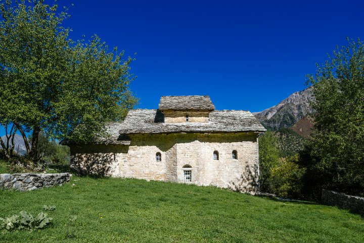 Ιερά Μονή Σέλτσου στην Κοιλάδα του Αχελώου