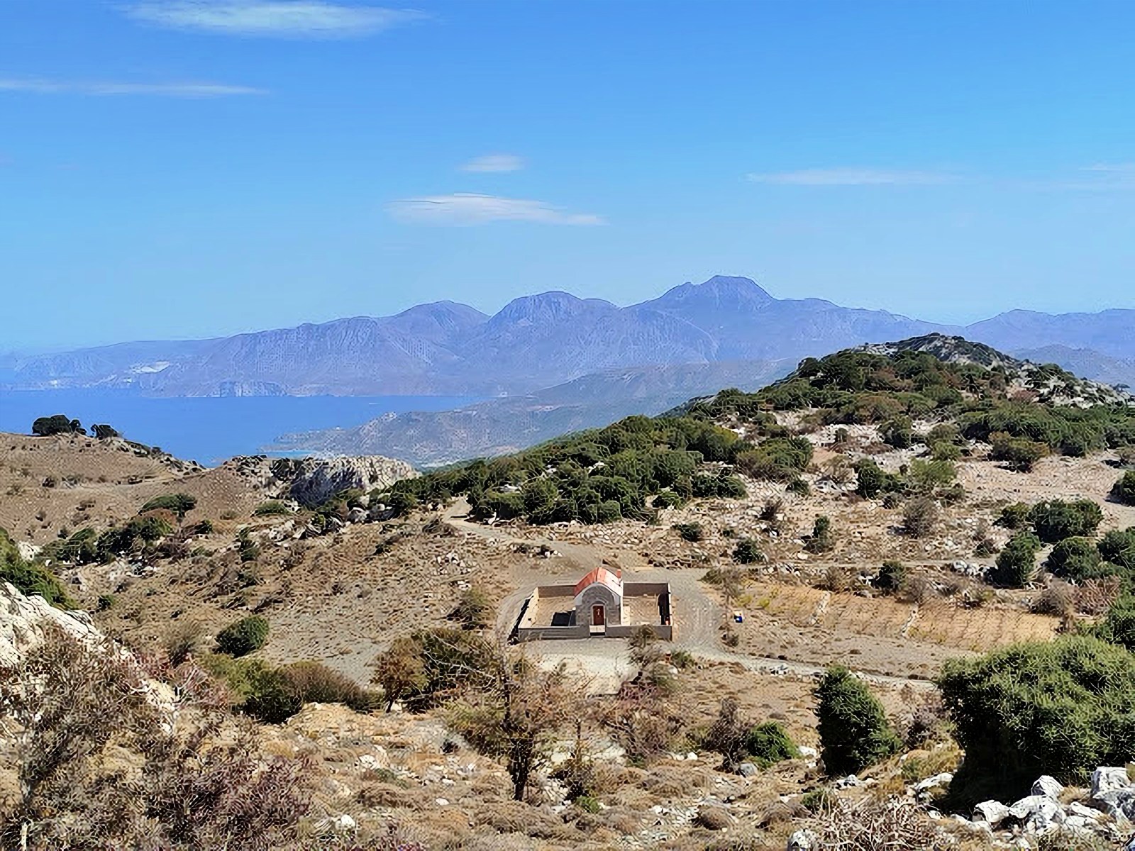 Από το δάσος του Κρούστα στο οροπέδιο Καθαρού