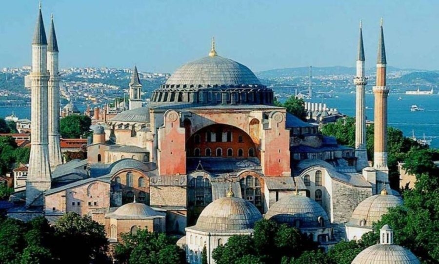 ΚΡΙΣ ΣΠΥΡΟΥ: Κάτω τα χέρια Ερντογάν από την Αγιά Σοφιά μας!