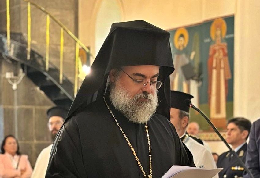 Λεωφορεία για τη χειροτονία Τίτου
