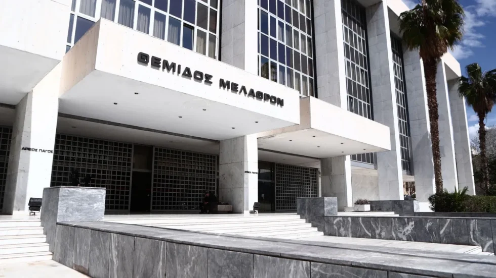 Αποκαλύψεις της ΟΚΕ για κατ’ εξακολούθησιν αρχειοθετήσεις οικονομικών εγκλημάτων και υποθέσεων διαφθοράς