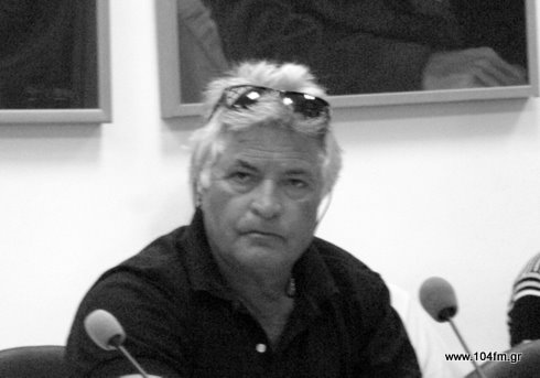 από το δημοτικό συμβούλιο
