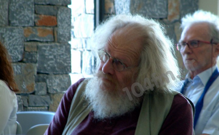 ο Maurice Born έφυγε .....
