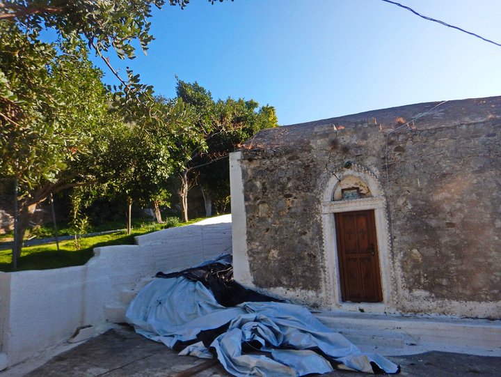 Ο Ναός Παναγίας Κεραλιμενιώτισσας Κινδυνεύει !!!