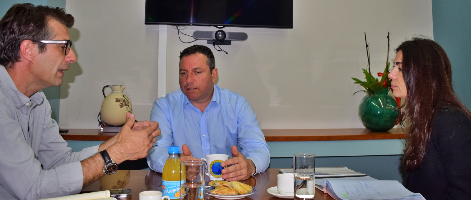 Συνάντηση Συνδέσμου Ξενοδόχων Λασιθίου με τον δήμαρχο Αγίου Νικολάου