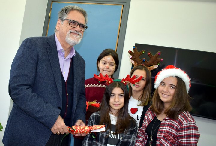 Με μελωδικές φωνές μαθητών πλημμύρισε το δημαρχείο Αγίου Νικολάου