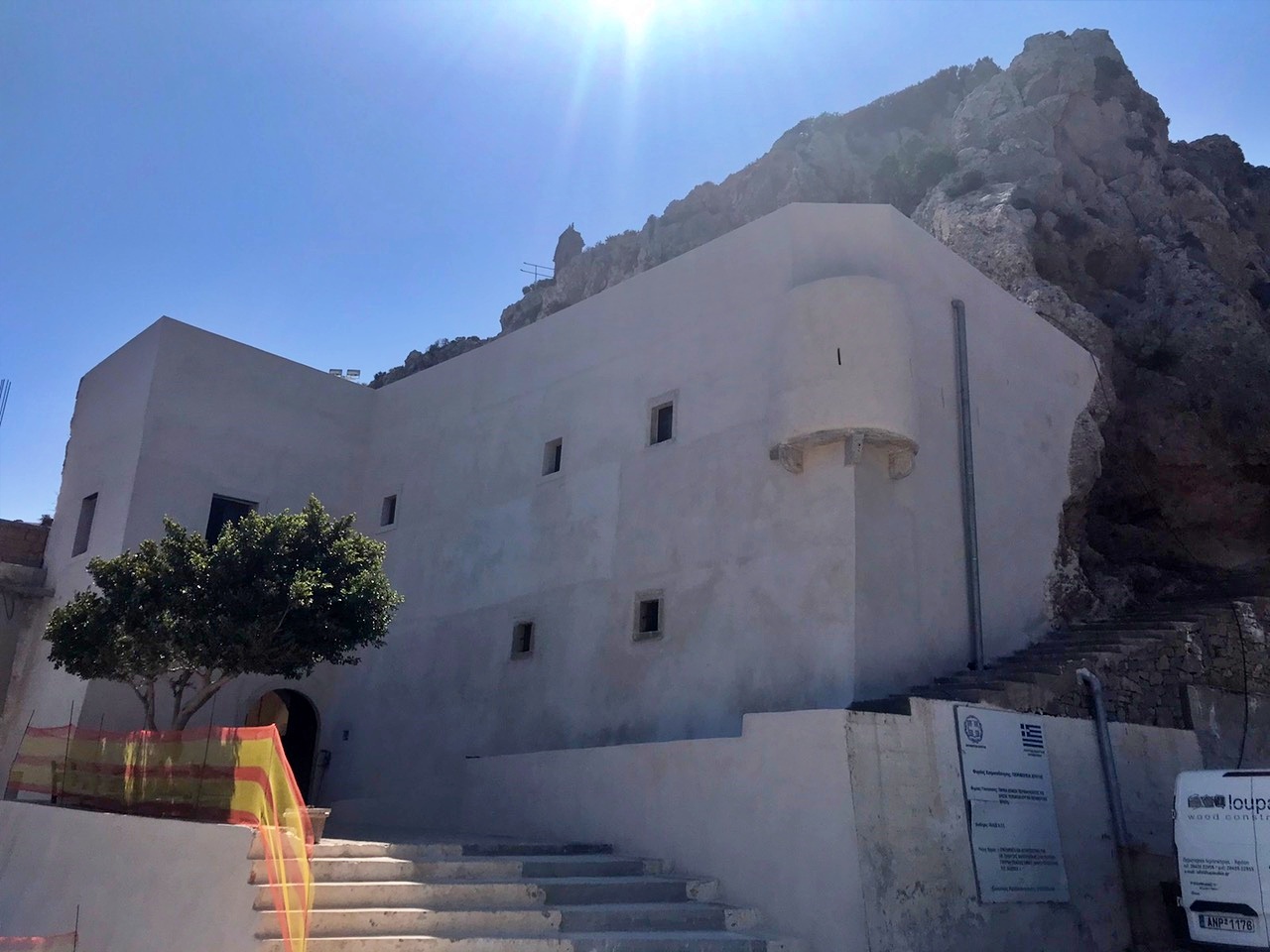 Κανονικά οι ιερές Ακολουθίες και οι Παρακλητικοί Κανόνες στην Ιερά Μονή Παναγίας Φανερωμένης Ιεράπετρας από 1 έως 15 Αυγούστου
