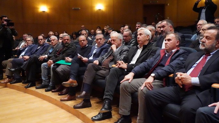 για τις ζημιές στην ελαιοπαραγωγή