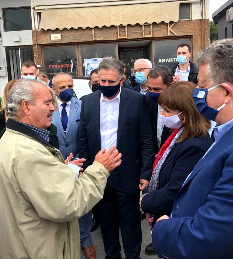 την Πρόεδρο της Δημοκρατίας, υποδέχτηκε στις σεισμόπληκτες περιοχές ο Περιφερειάρχης