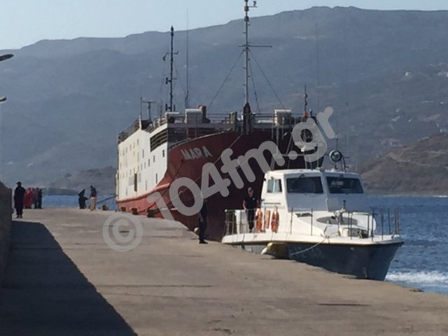 το πλοίο δεμένο στο λιμάνι της Σητείας