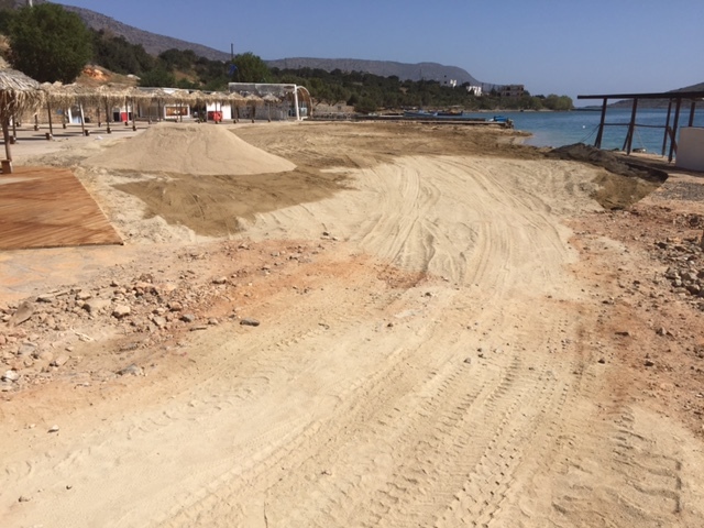 χωρίς άδεια μπαζώνουμε τη θάλασσα