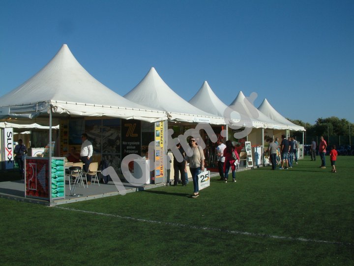 εικόνα από τη μια πλευρά της έκθεσης