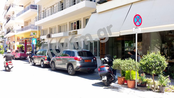 Διυλίζουμε τον κώνωπα, καταπίνουμε τη καμήλα