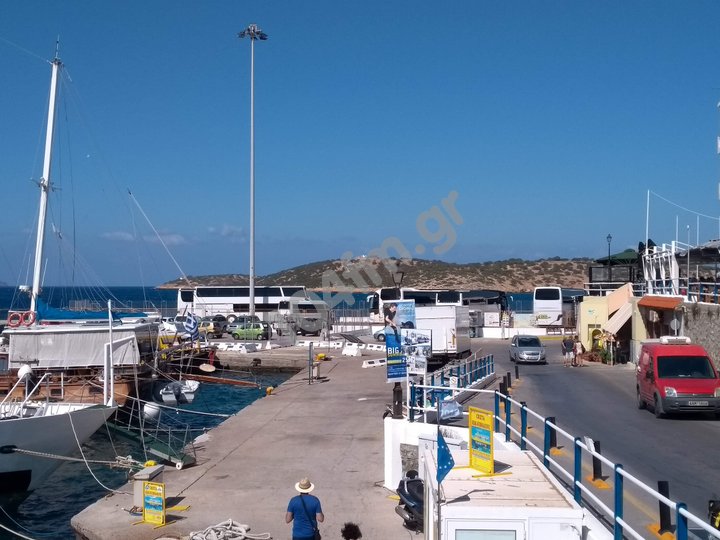μείωση των τελών στους χώρους της χερσαίας ζώνης Αγίου Νικολάου