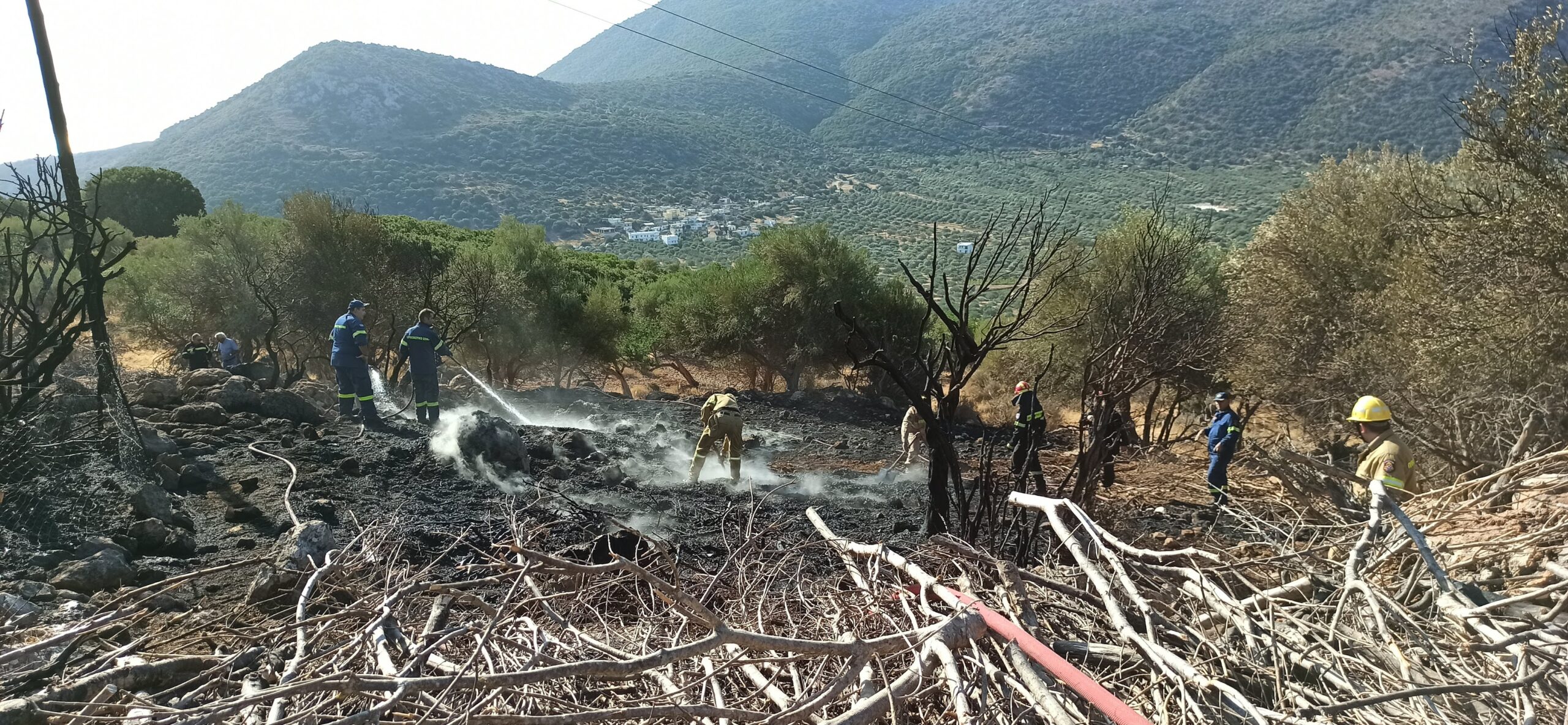 Παραλίγο να καούν τα Λακώνια, οι πυροσβεστικοί κρουνοί δεν είχαν νερό