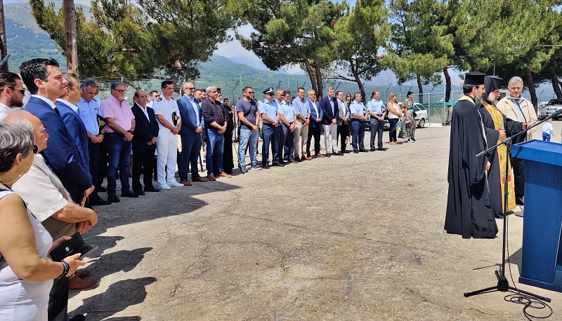 Τιμή στους δύο πεσόντες αστυνομικούς στις φυλακές Νεάπολης