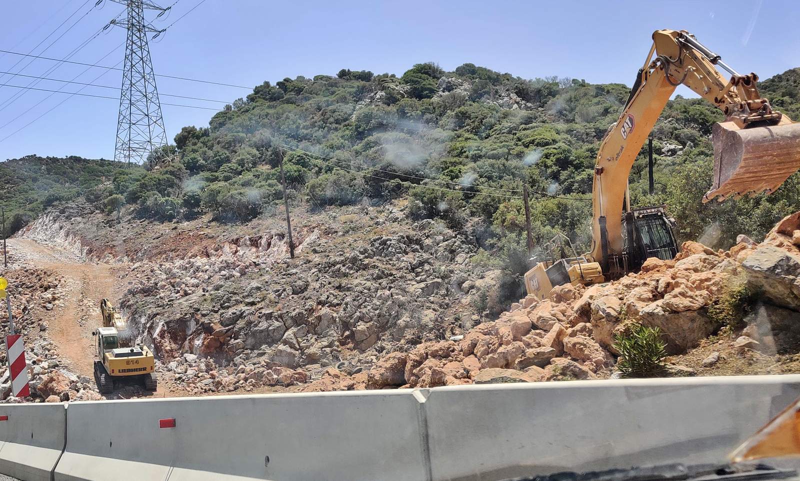 ολιγόλεπτη διακοπή κυκλοφορίας για την διενέργεια ανατίναξης