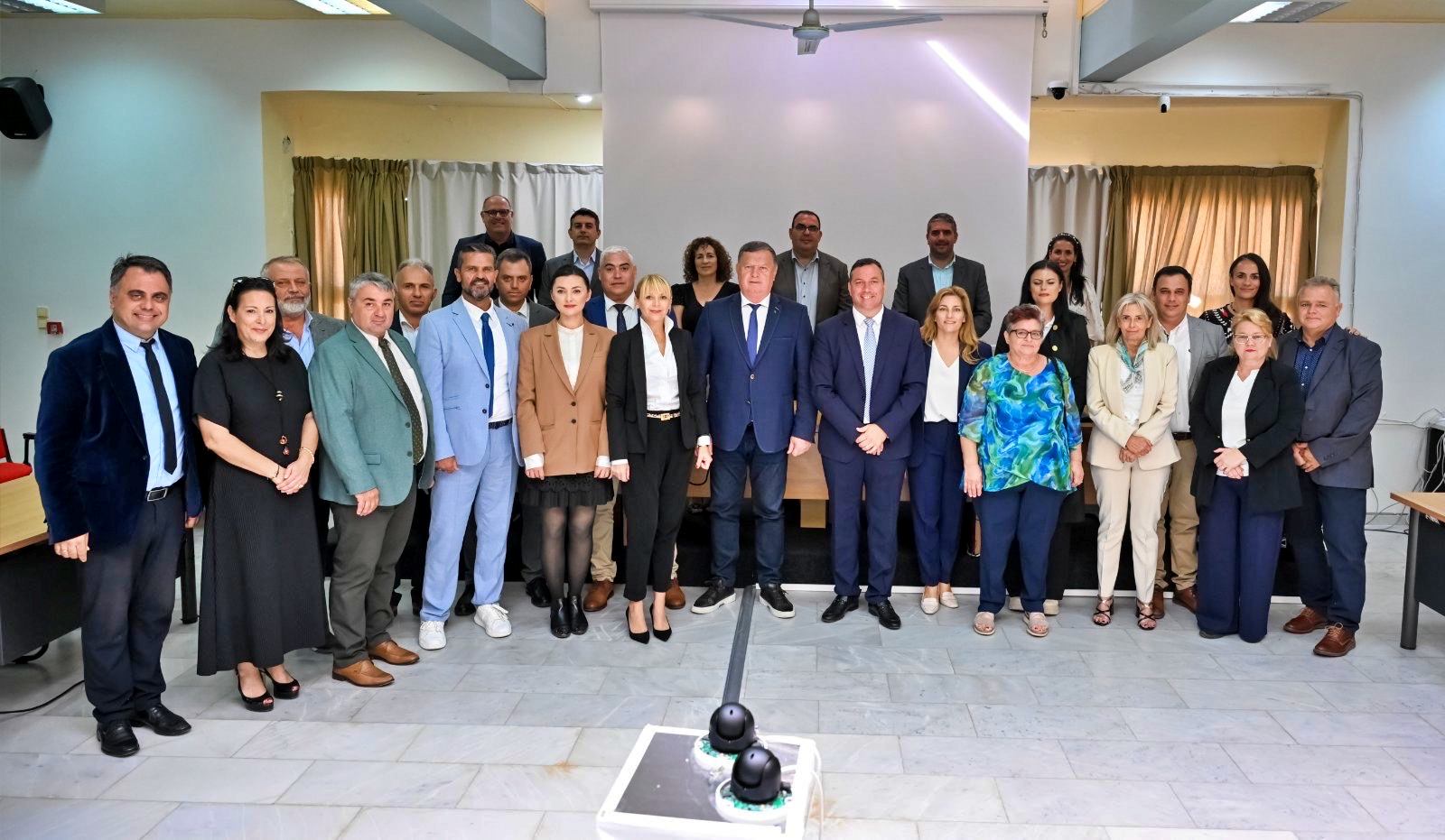Εθιμοτυπική συνεδρίαση αδελφοποιημένων δήμων, Ramnicu Valcea - Αγίου Νικολάου